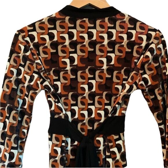 Dress Barn retro style long sleeve tunis. Size small - Picture 9 of 14